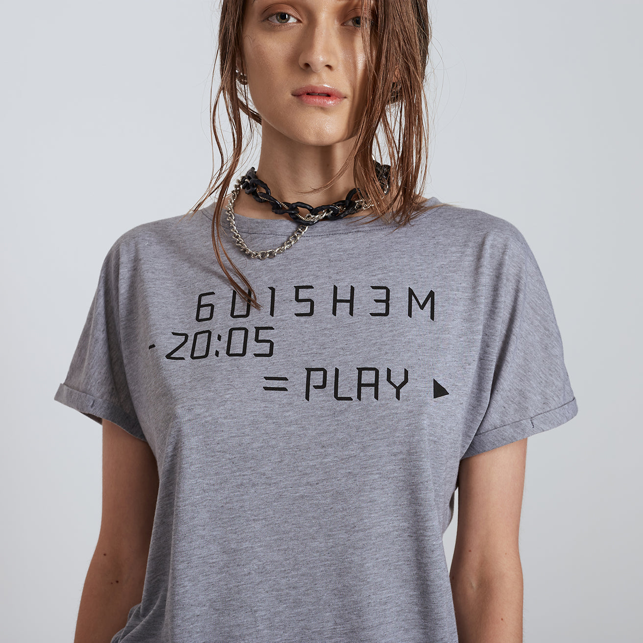 PRINT "GUiSHEM - 20:05 = PLAY" JERSEY T-SHIRT