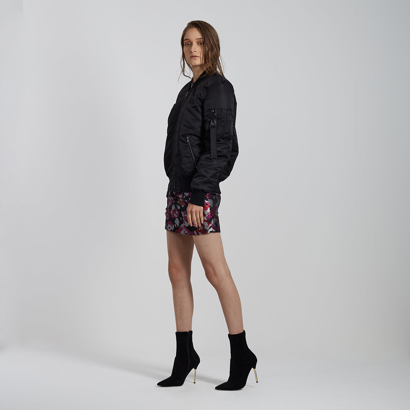 SIGNATURE BOMBER JACKET - Black