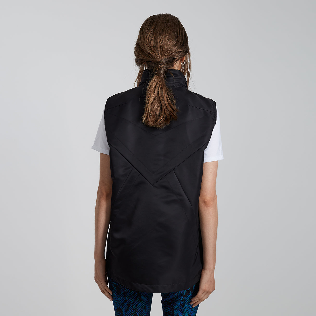 SIGNATURE VEST - Black